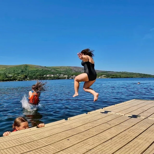 When was the last time you had fun like a child? Adventure Queen Lisa loves to and says: 

“A fabulous sunny day hanging out with my grandchildren and nephew… we paddled on the boards to the end of Llyn Padarn, had a dip and jumped off the new pontoon before paddling back to the lagoon car park for lunch. The afternoon was filled with melting ice creams, more dips and bigger jumps … keeping life as simple as I can, a day filled with love and laughter ❤️”

@lisa_thebeast_and_billy 

#AdventureQueensUK #GetOutside #Eryi #LlynPadarn #Snowdonia #Family #LivingSlowly